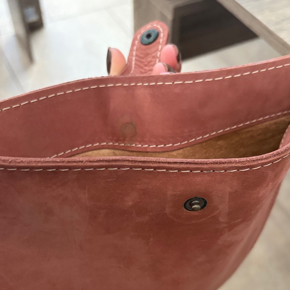 Portland Leather Rose Tablet Sleeve - Picture 4 of 6